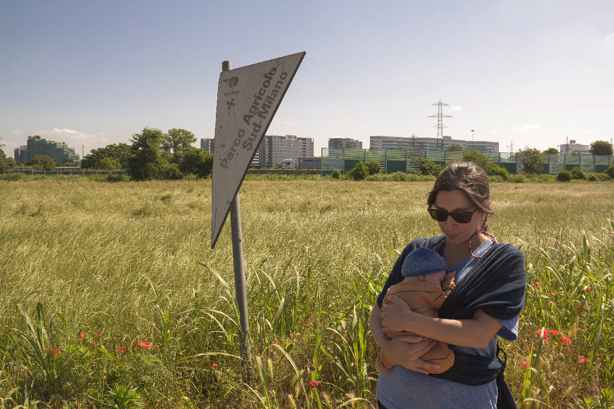 9 giugno, San Donato, area San Francesco, manifestazione contro i primi lavori per la costruzione dello stadio del Milan. Claudia e Gregorio, nel Parco Sud Milano.