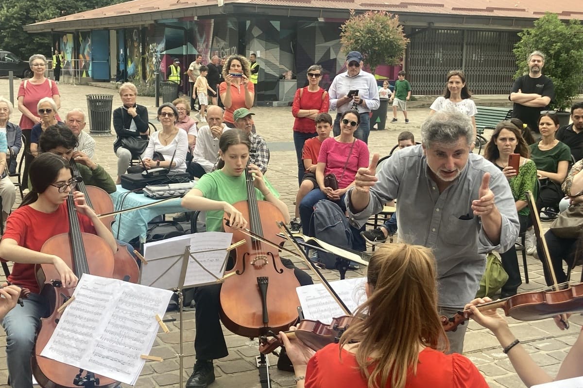 9 giugno, Primavera al Gratosoglio, l’Orchestra giovanile Milano 5, diretta dal maestro Nicola Kitharatzis.
