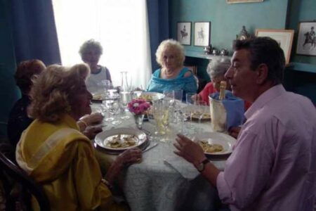 Una scena del film “Pranzo di Ferragosto, scritto e diretto da Gianni Di Gregorio.