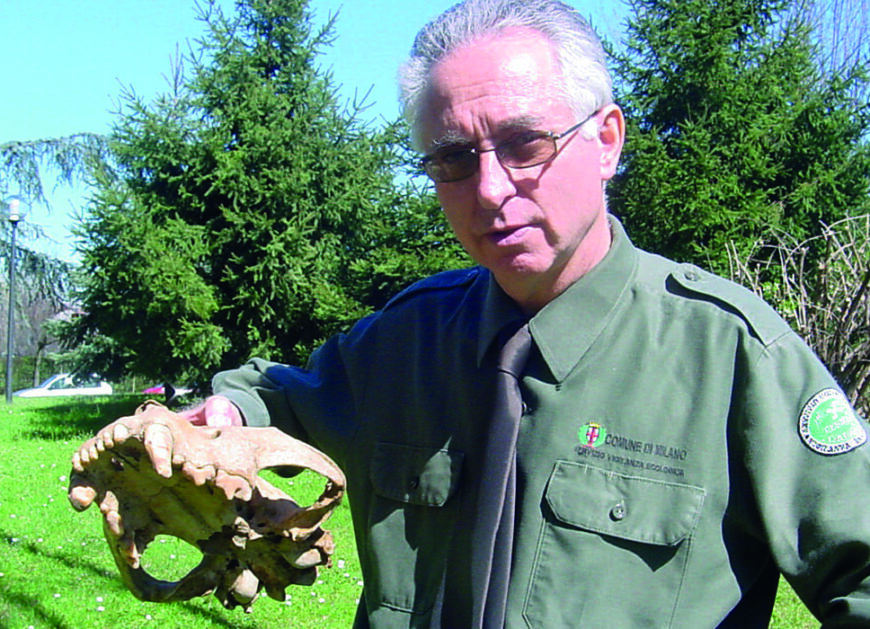 La Gev Paolo Forti con il teschio del leone.