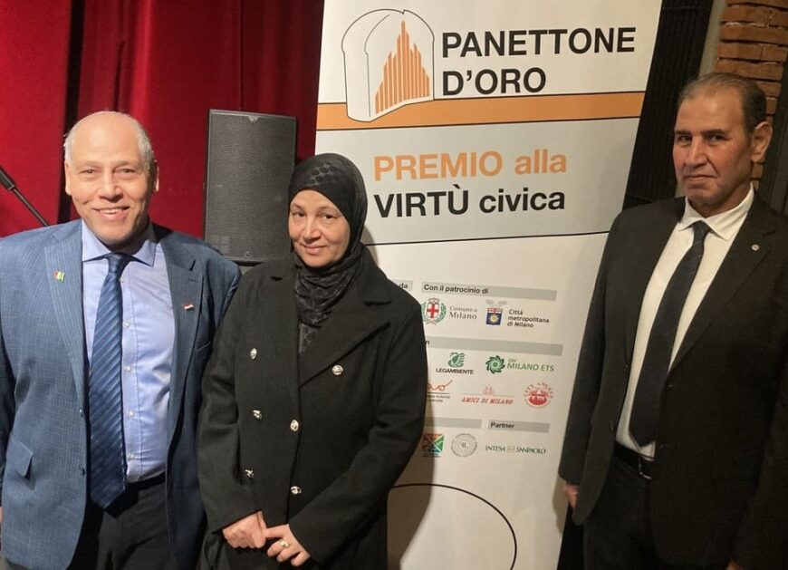 I genitori di Ramy. Yehia e Farida Elgaml, il giorno della consegna del Panettone d’Oro. Con loro, sulla sinistra, Aly Harhash, rappresentante della comunità egiziana a Milano.